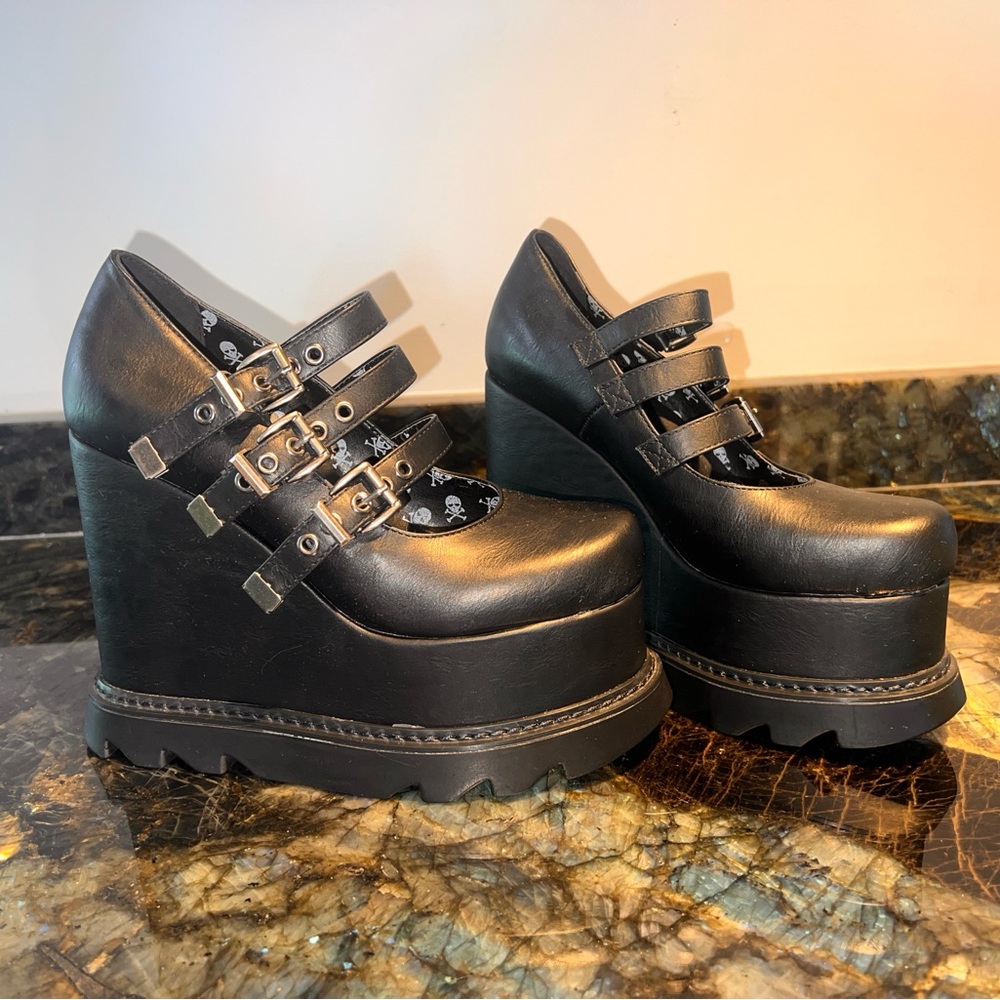 LAMODA Platform Wedge - Dolls Kill